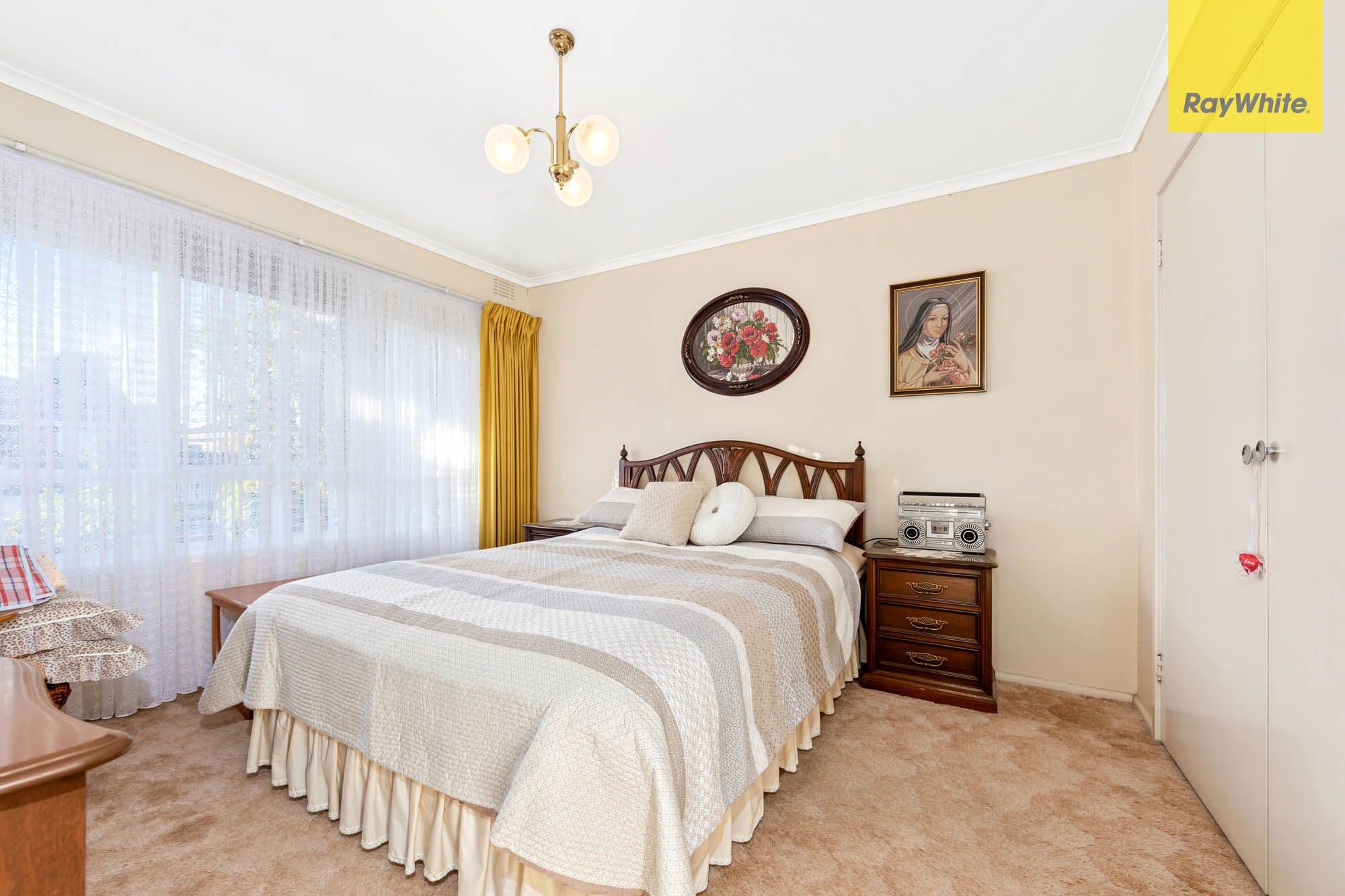 14 Stradbroke Drive, St Albans VIC 3021, St Albans - Thumbnail 6