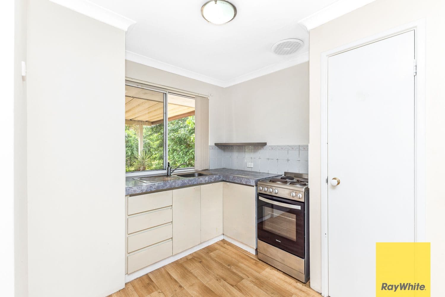 29 Clifton Street, Maddington WA 6109, Maddington - Thumbnail 4