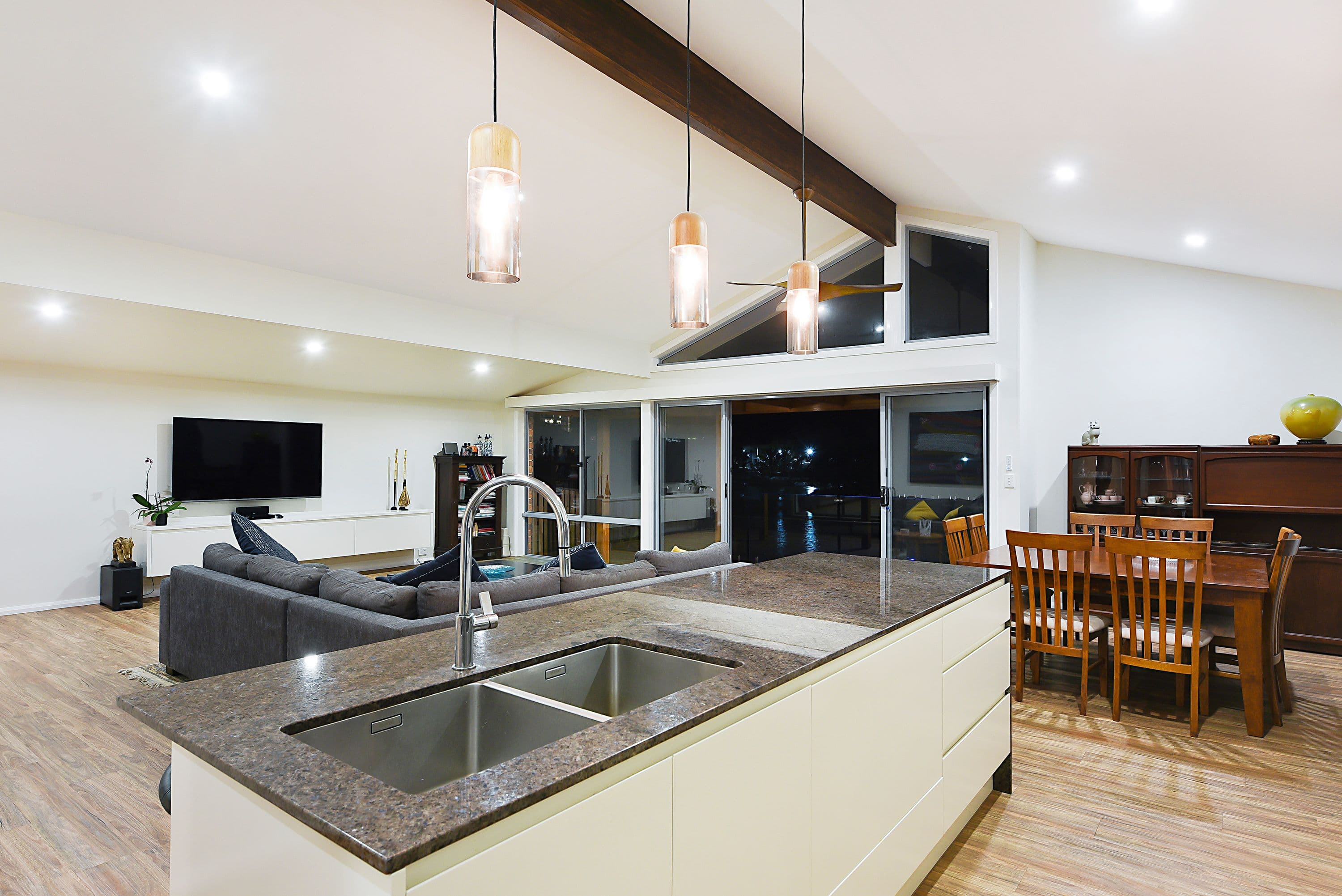 11 Le Mans Drive, Mermaid Waters QLD 4218, Mermaid Waters - Thumbnail 8