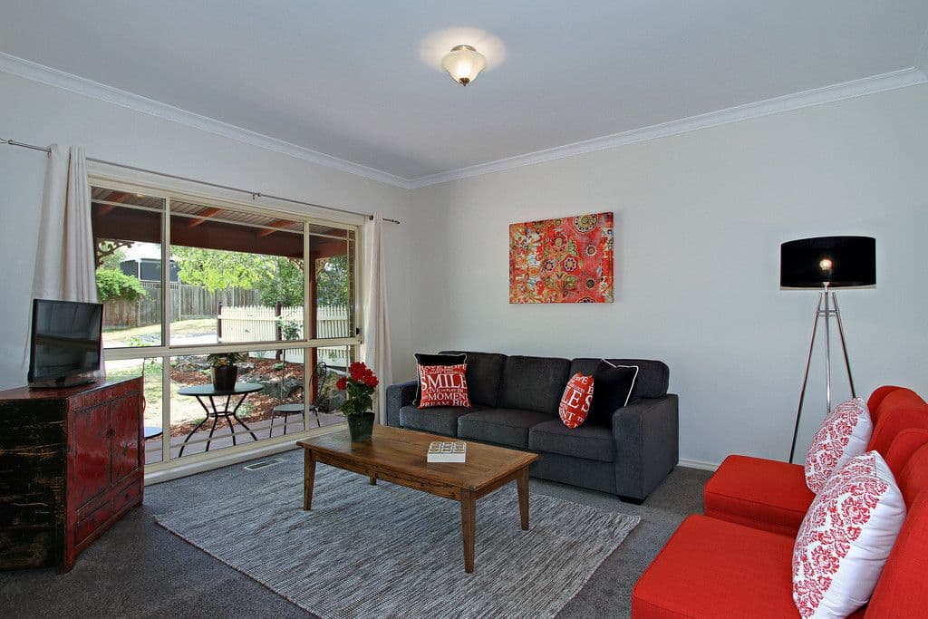 8 ROSEWOOD Place, CHIRNSIDE PARK VIC 3116, Chirnside Park - Thumbnail 2