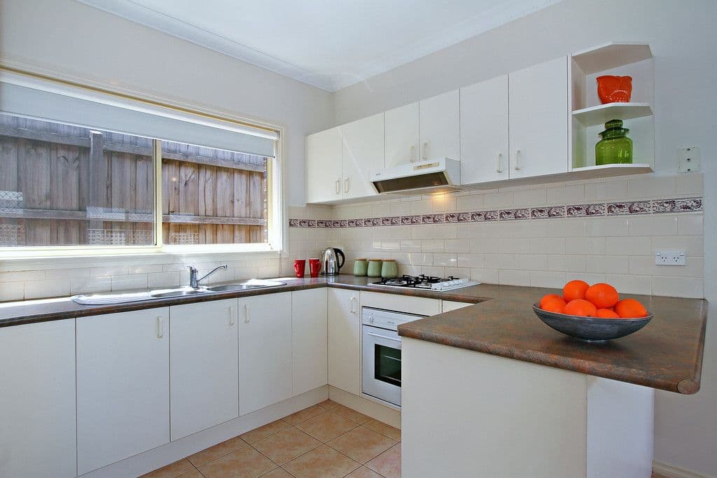 8 ROSEWOOD Place, CHIRNSIDE PARK VIC 3116, Chirnside Park - Thumbnail 4