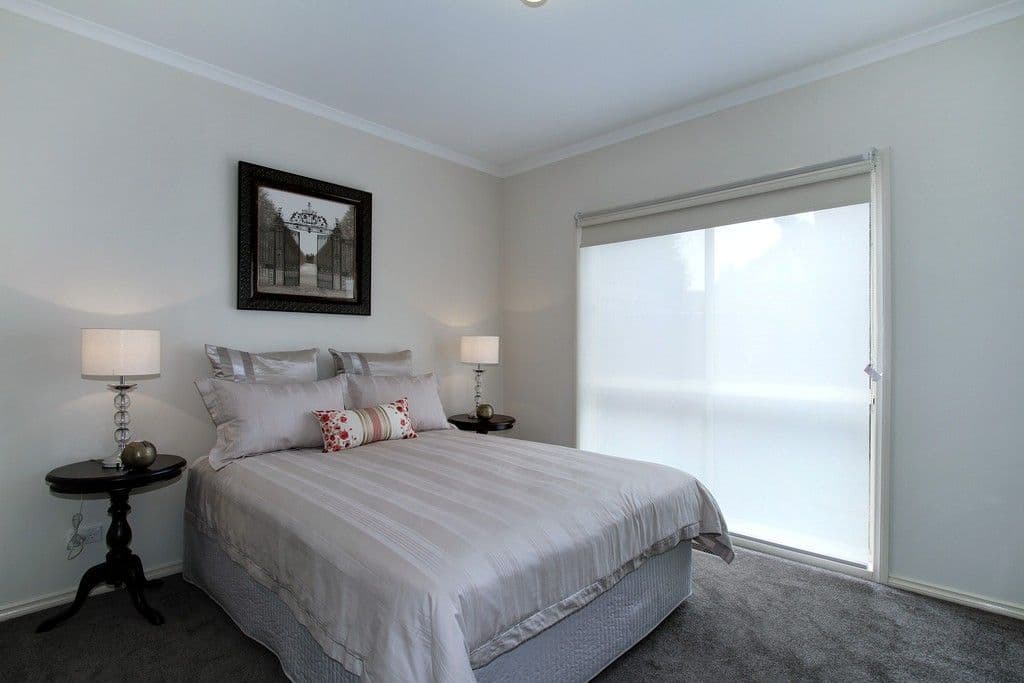 8 ROSEWOOD Place, CHIRNSIDE PARK VIC 3116, Chirnside Park - Thumbnail 7