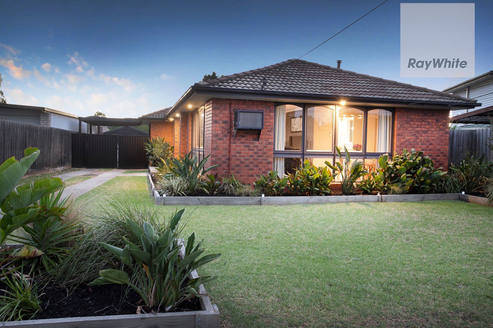 4 Neath Close, Gladstone Park VIC 3043, Gladstone Park - Thumbnail 2