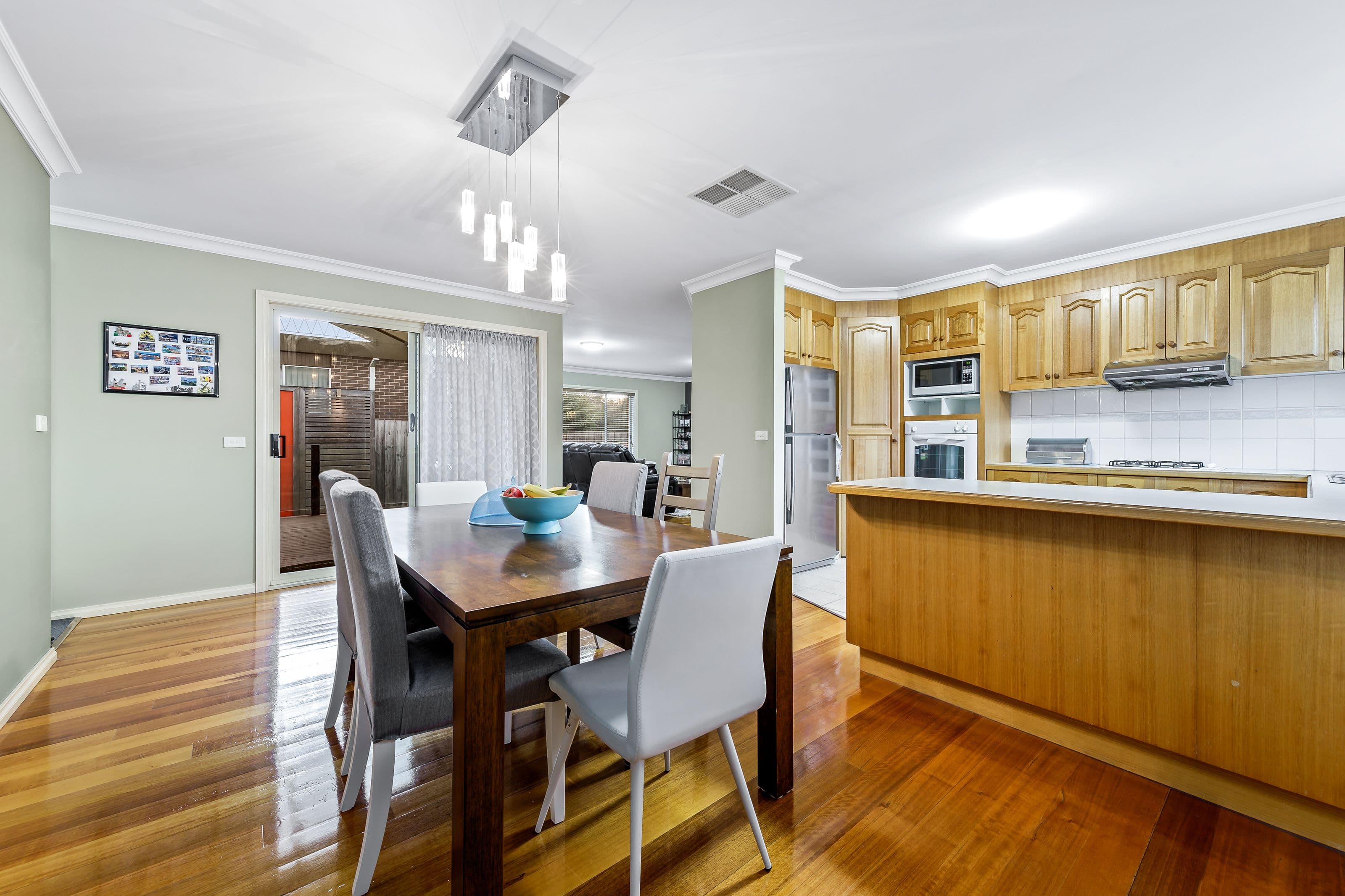 27 Mckenna Road, Glen Waverley VIC 3150, Glen Waverley - Thumbnail 5