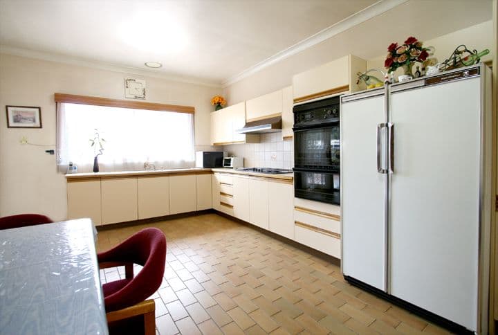 46 Douglas Street, ROSANNA VIC 3084, Rosanna - Thumbnail 3