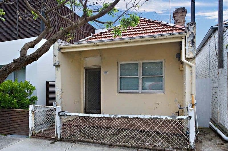 904/101 Marine Parade, Redcliffe, Redcliffe - Image 1