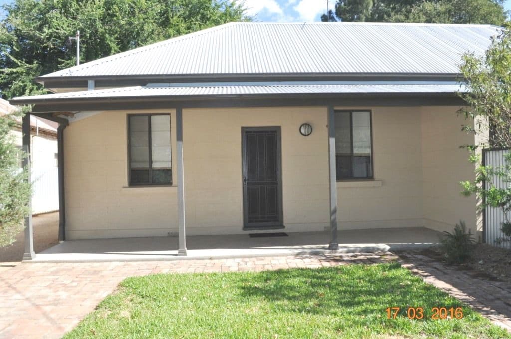 31 Hovell Street, Cootamundra - Image 1