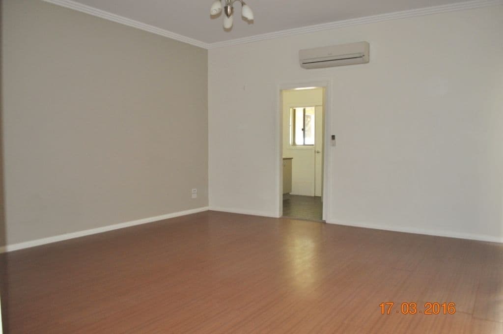 31 Hovell Street, Cootamundra - Thumbnail 2