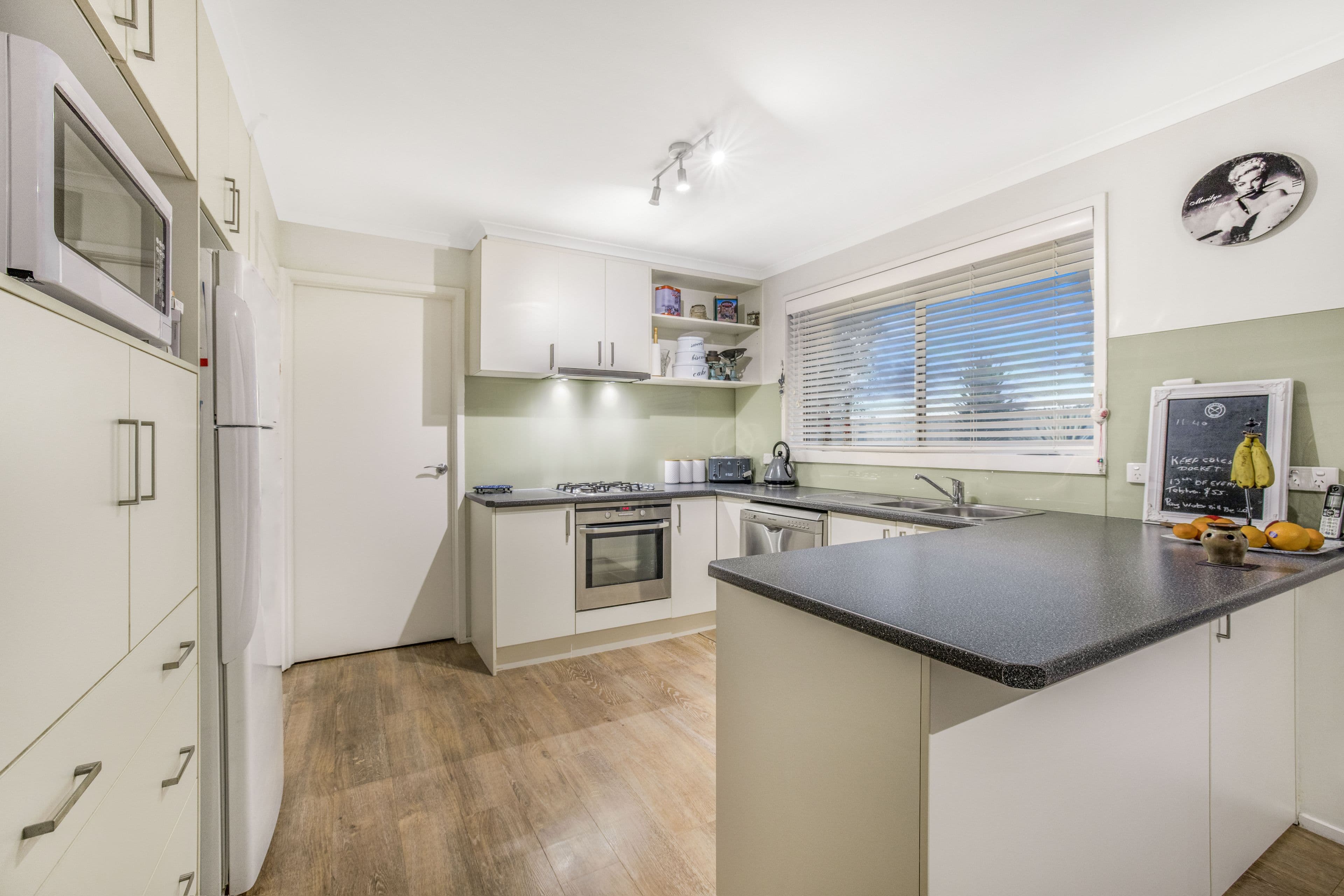 3 Raneen Place, Berwick VIC 3806, Berwick - Thumbnail 3