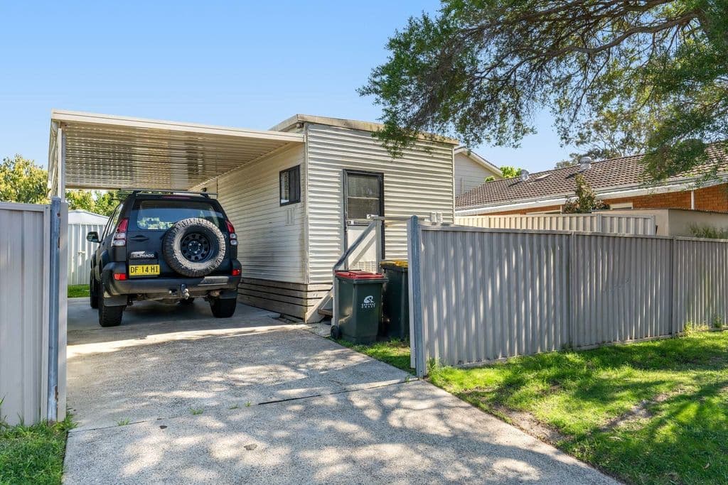 21 Kevin Street, Mannering Park - Thumbnail 2