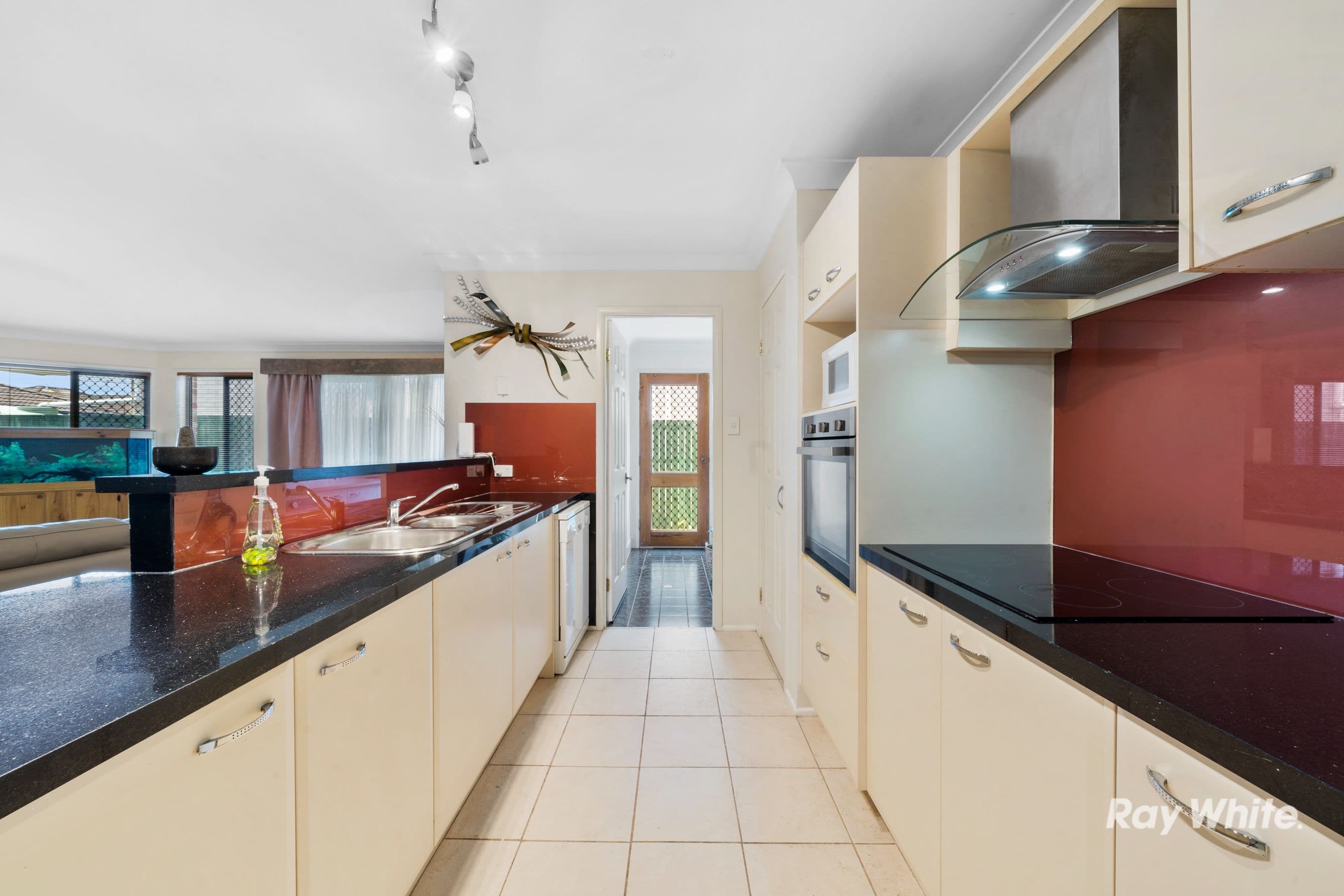 8 Justin Place, Crestmead QLD 4132, Crestmead - Thumbnail 3