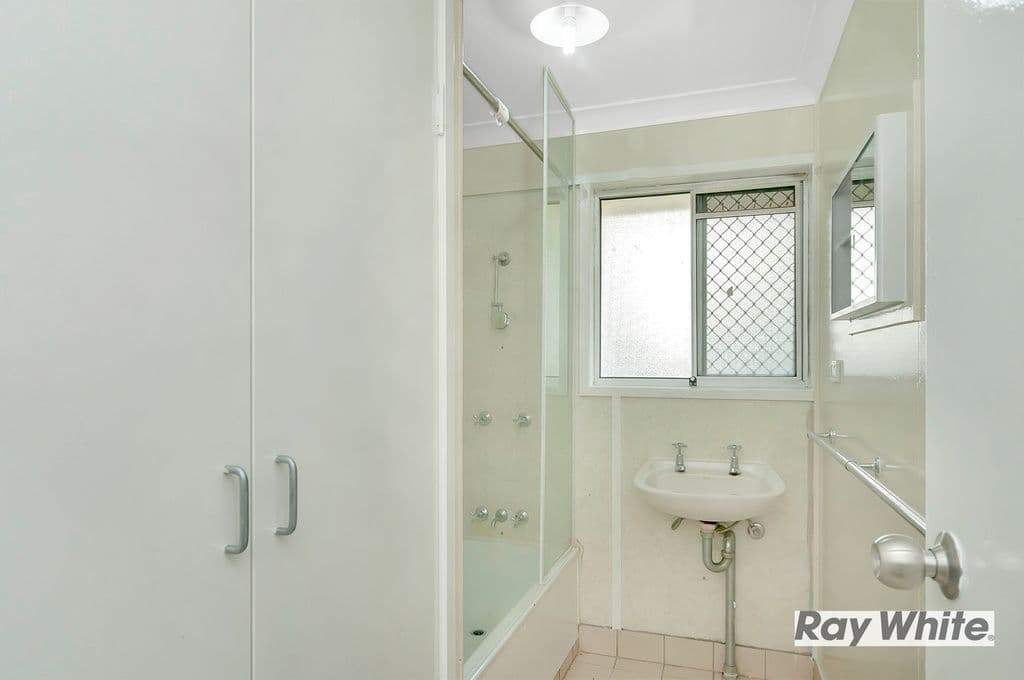 3 Hinkler Court, ELLEN GROVE QLD 4078, Ellen Grove - Thumbnail 4