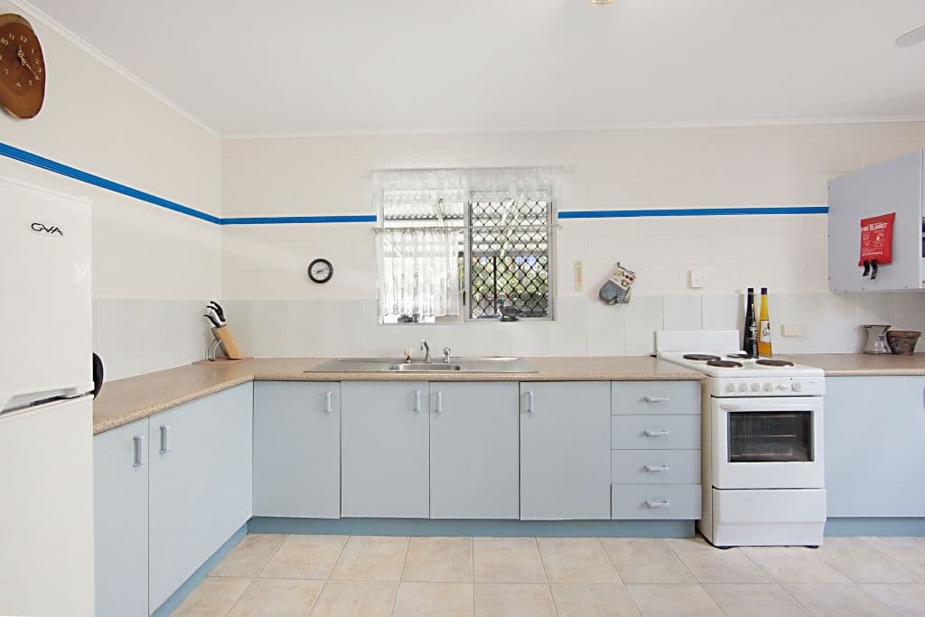 193 Upper Miles Avenue, Kelso QLD 4815, Kelso - Thumbnail 3