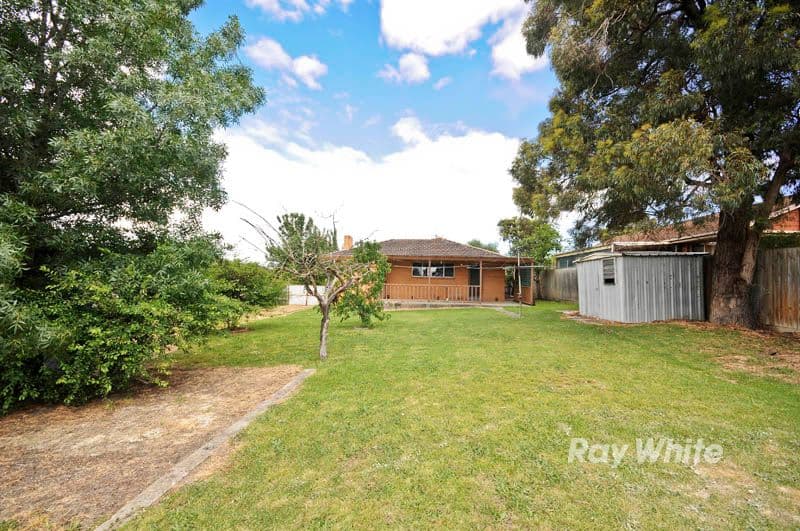 9 Hadlow Drive, WANTIRNA VIC 3152, Wantirna - Thumbnail 2