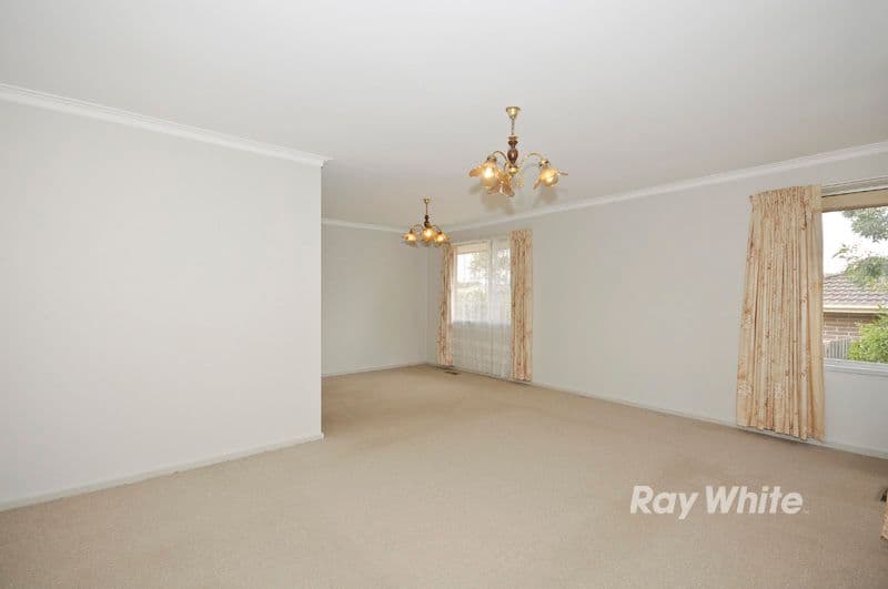 9 Hadlow Drive, WANTIRNA VIC 3152, Wantirna - Thumbnail 4