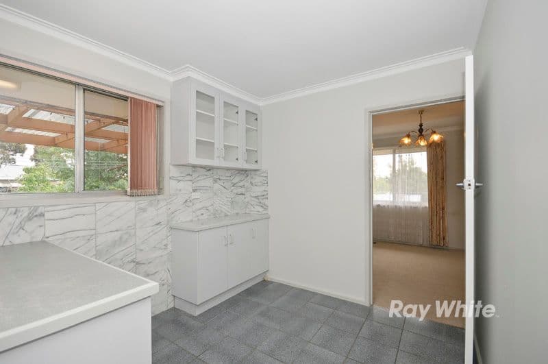 9 Hadlow Drive, WANTIRNA VIC 3152, Wantirna - Thumbnail 8
