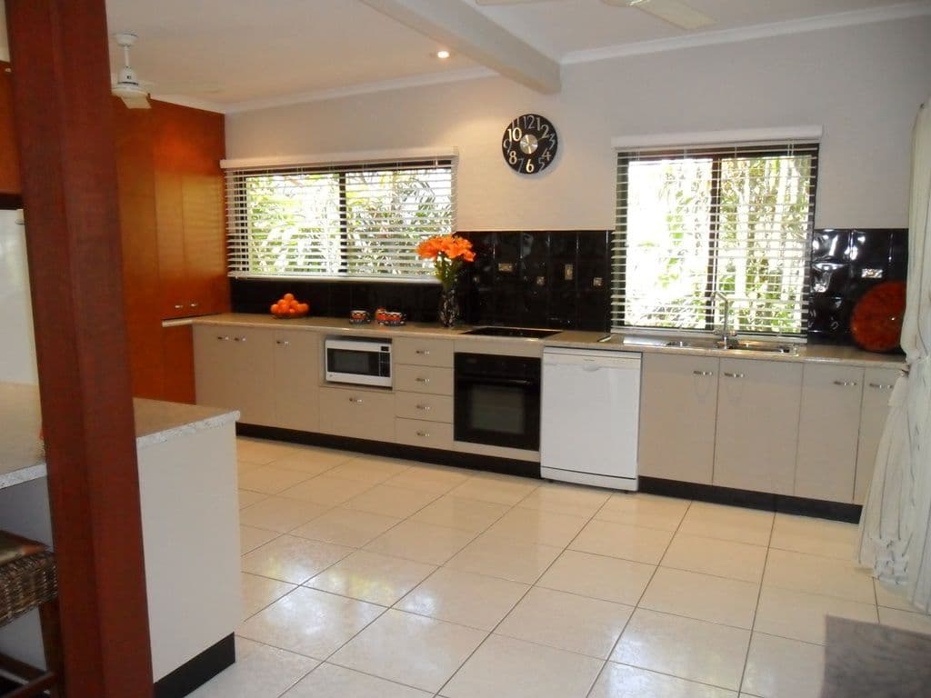 12 Teanna Court, EIMEO QLD 4740, Eimeo - Thumbnail 4