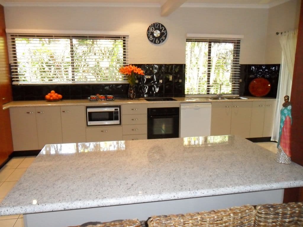 12 Teanna Court, EIMEO QLD 4740, Eimeo - Thumbnail 5