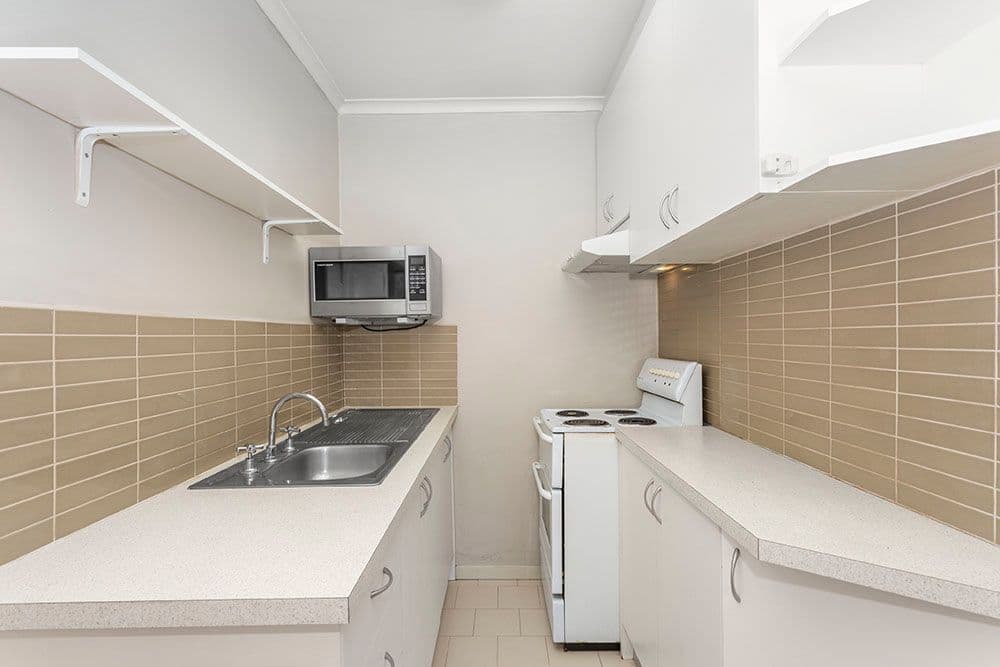 6 Garnet Street, Brunswick VIC 3056, Brunswick - Thumbnail 3