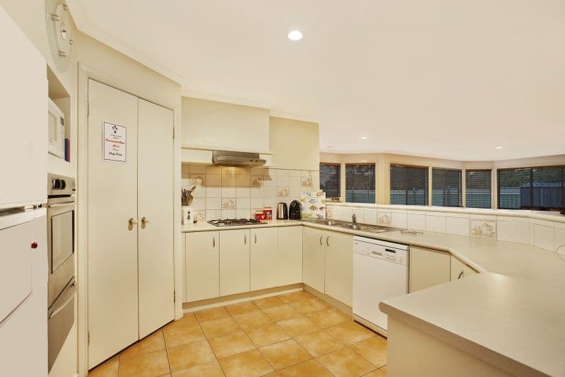 75 Winners Circle, ASPENDALE GARDENS VIC 3195, Aspendale Gardens - Thumbnail 2