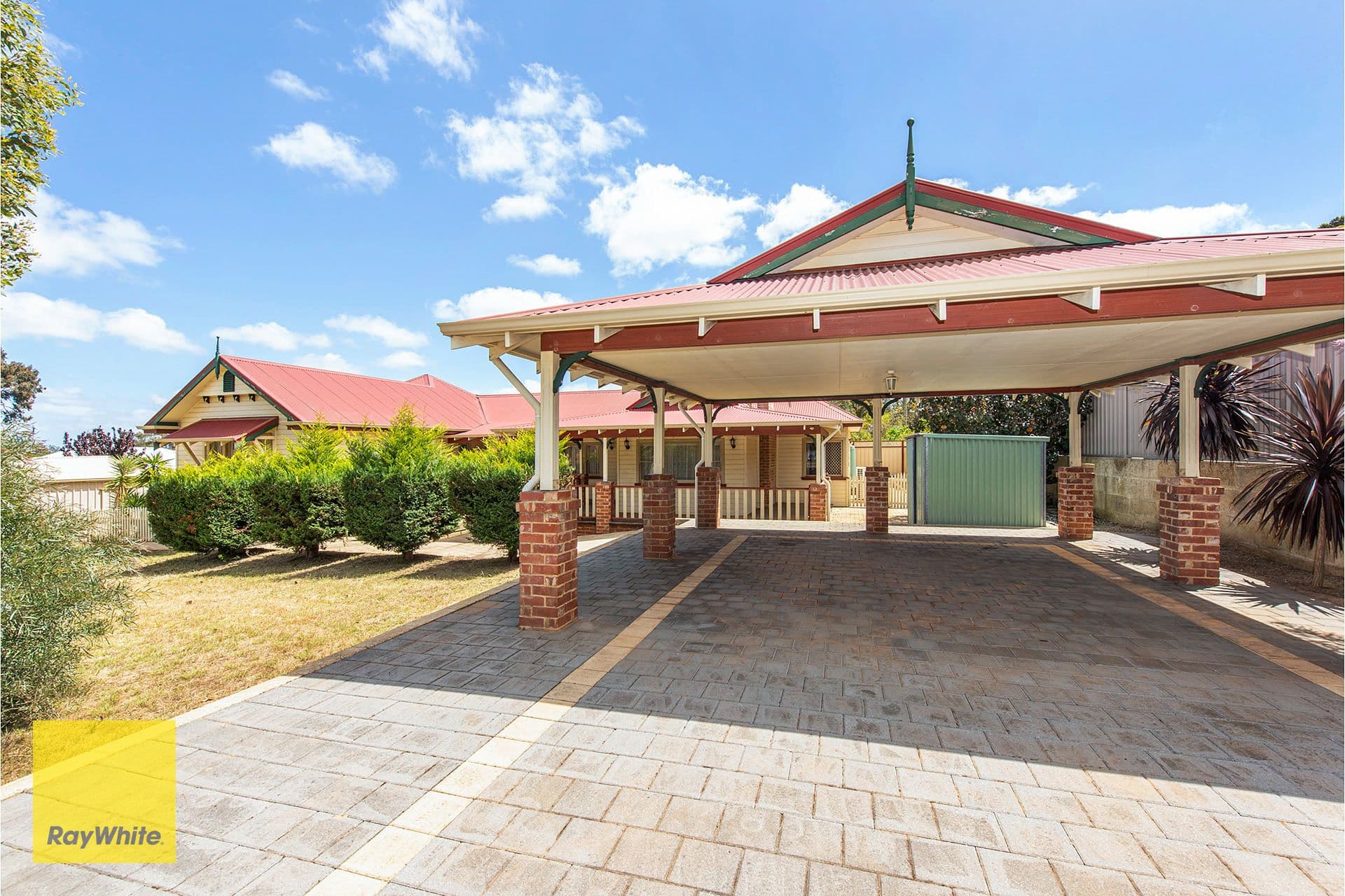 10 Lyndhurst Road, Kalamunda WA 6076, Kalamunda - Thumbnail 4