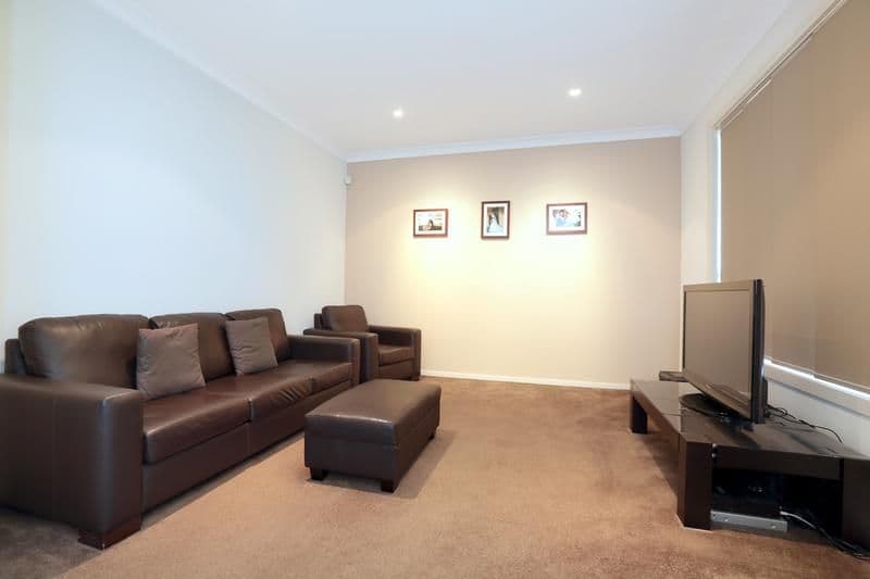 22 Montefiore Avenue, WEST HOXTON NSW 2171, West Hoxton - Thumbnail 4