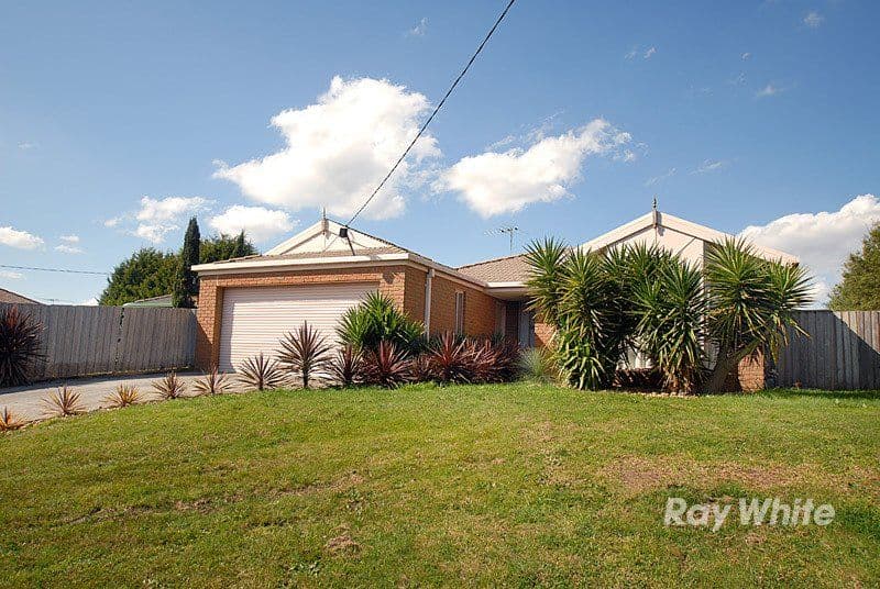 6 Maureen Close, CRANBOURNE VIC 3977, Cranbourne West - Image 1
