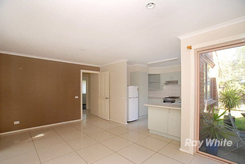 6 Maureen Close, CRANBOURNE VIC 3977, Cranbourne West - Thumbnail 4