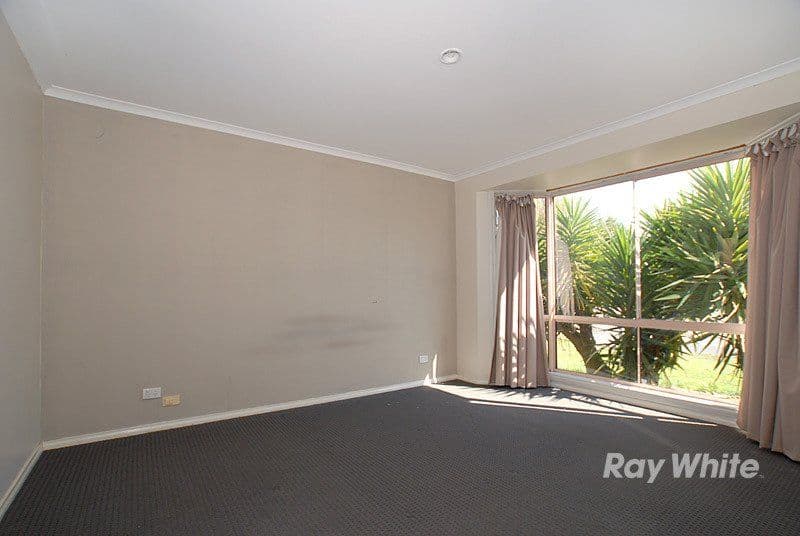 6 Maureen Close, CRANBOURNE VIC 3977, Cranbourne West - Thumbnail 7