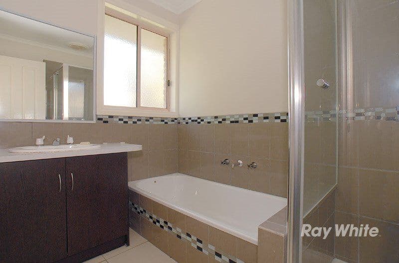 6 Maureen Close, CRANBOURNE VIC 3977, Cranbourne West - Thumbnail 8