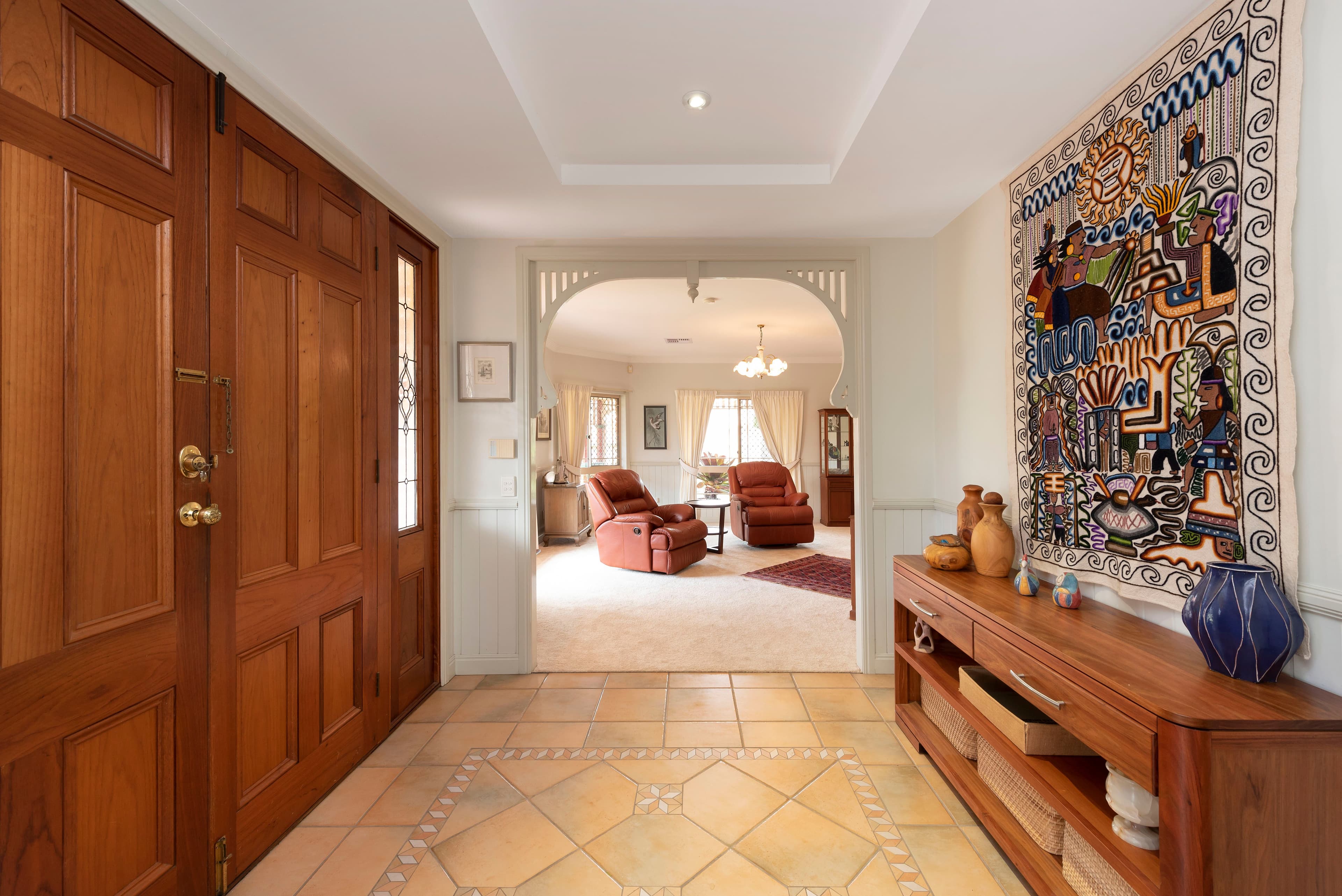 37 Amersham Crescent, Carindale QLD 4152, Carindale - Thumbnail 2