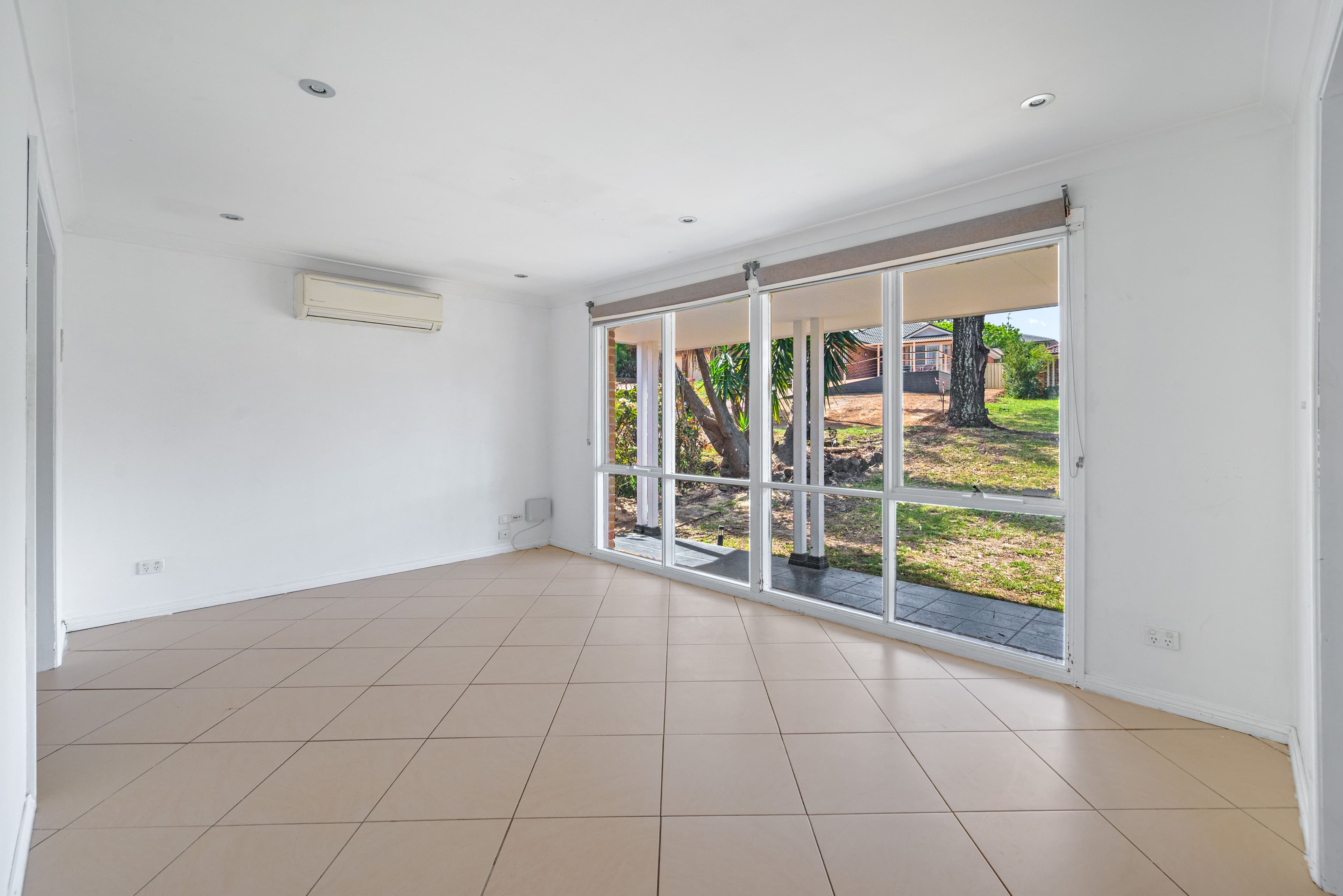 5 Linum Place, Mount Annan NSW 2567, Mount Annan - Thumbnail 2