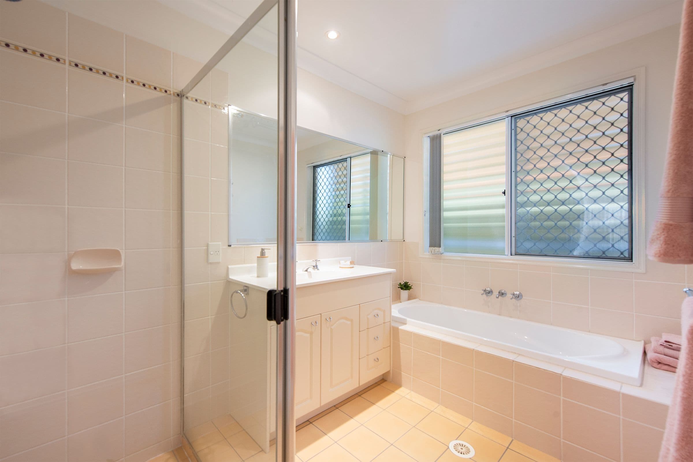 38 Kane Crescent, Mansfield QLD 4122, Mansfield - Thumbnail 8
