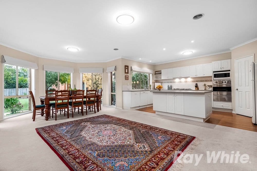 15 Avondale Grove, Mount Waverley VIC 3149, Mount Waverley - Thumbnail 3