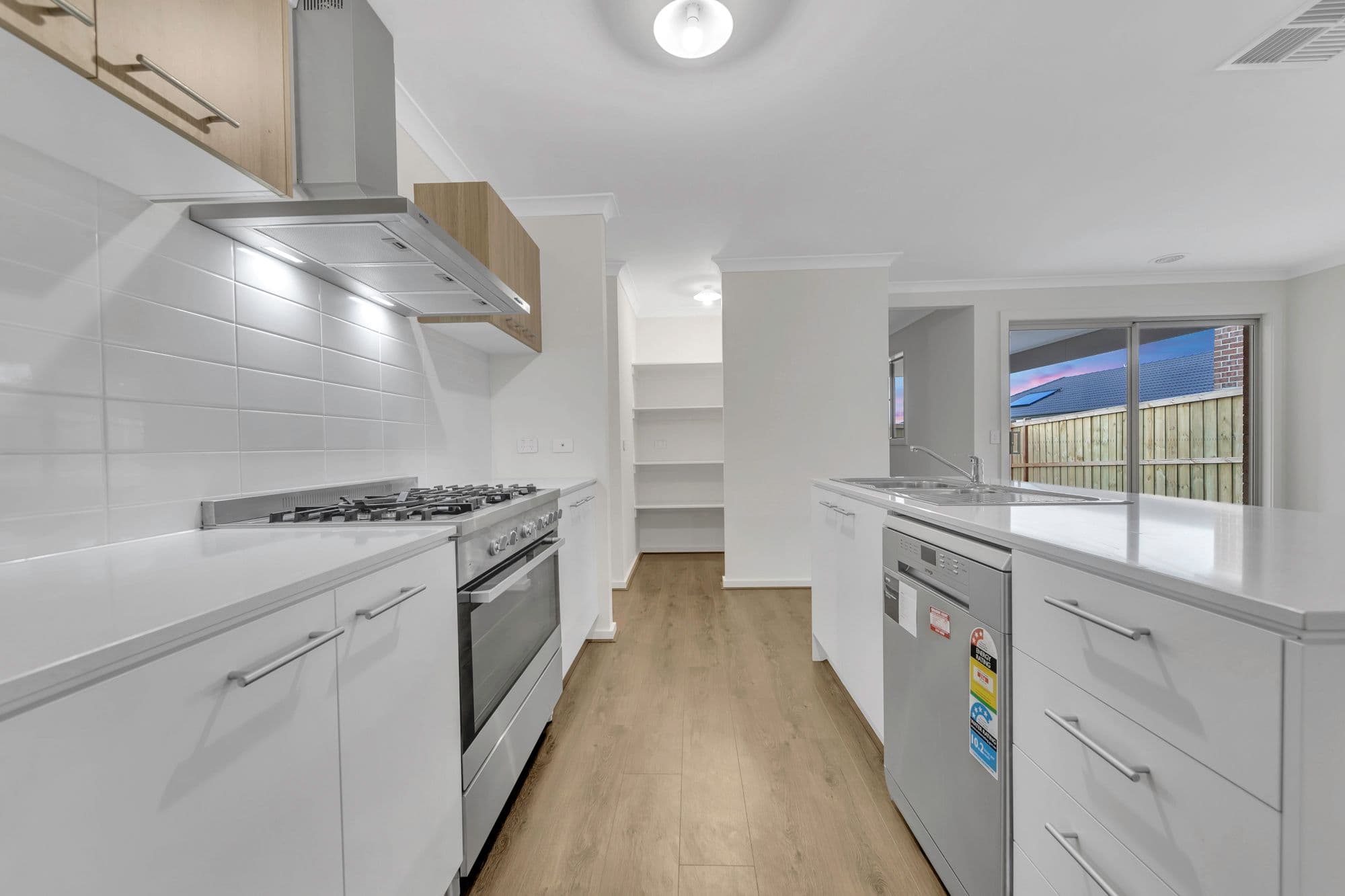 16 Colmar Street, Lara VIC 3212, Lara - Thumbnail 4
