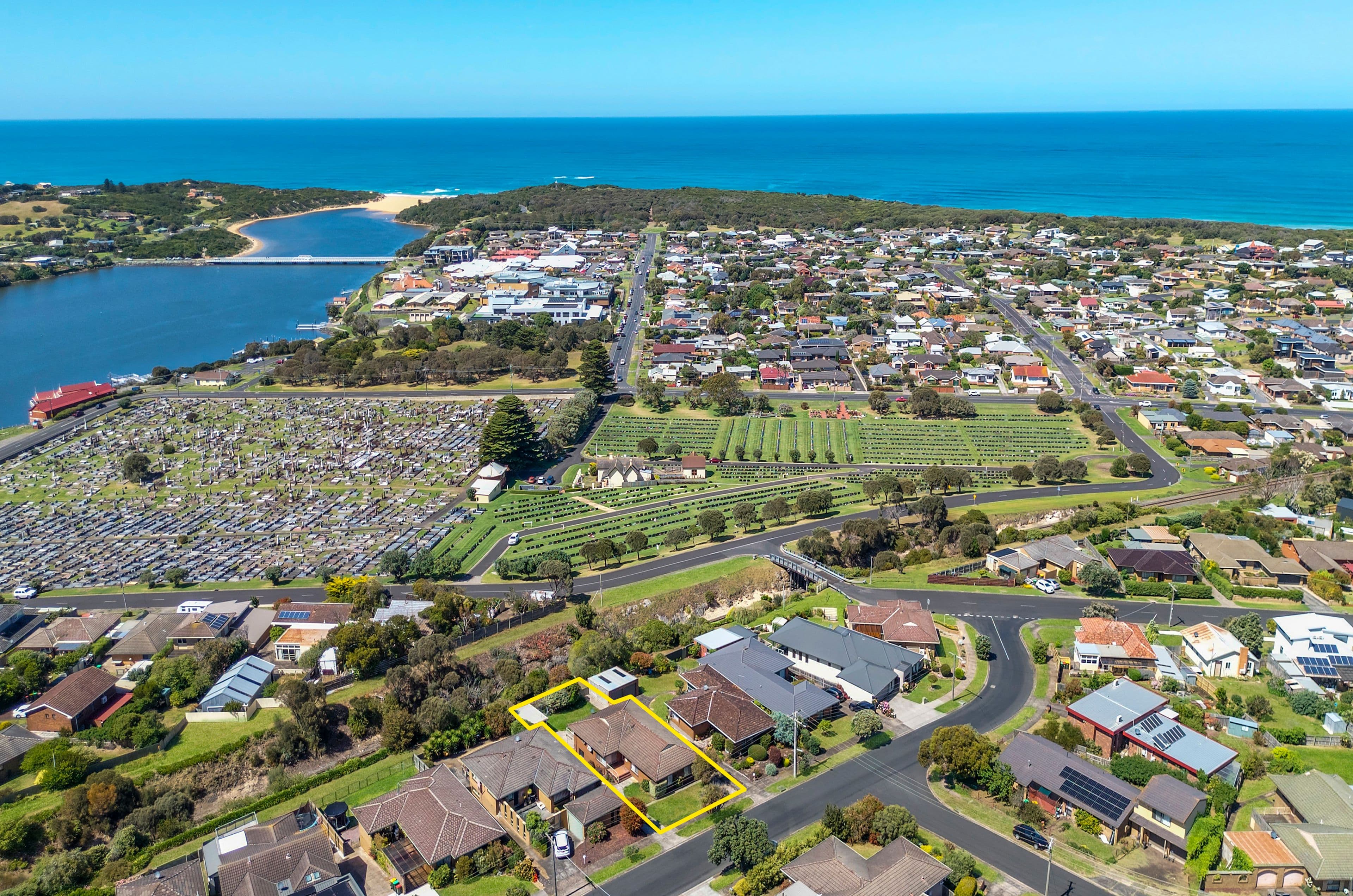 10 Maxwell Grove, Warrnambool VIC 3280, Warrnambool - Thumbnail 2