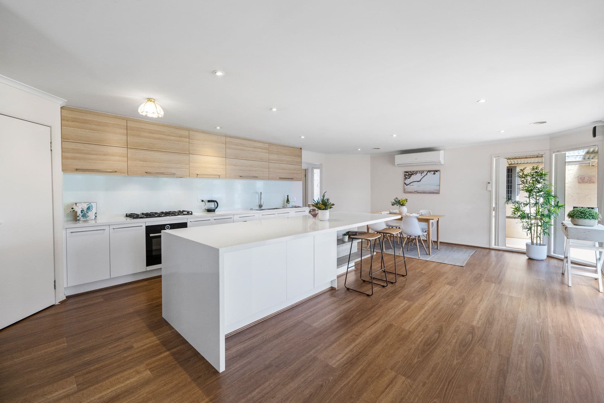 49 Black Forest Road, Werribee VIC 3030, Werribee - Thumbnail 4