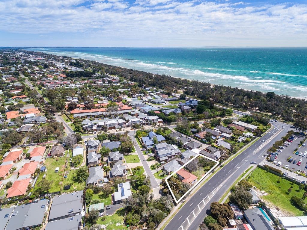4 Wilfred Street, Rosebud VIC 3939, Rosebud - Thumbnail 2