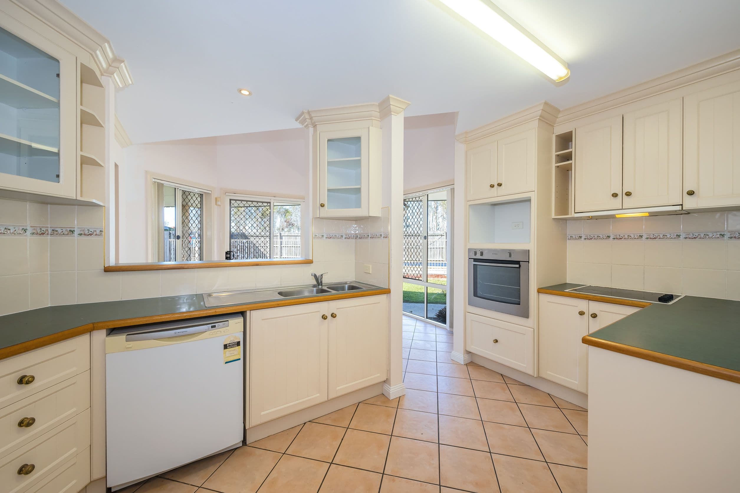 31 Schooner Court, Banksia Beach QLD 4507, Banksia Beach - Thumbnail 3
