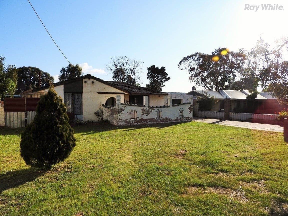 16 Stott Close, Armadale WA 6112, Armadale - Thumbnail 2
