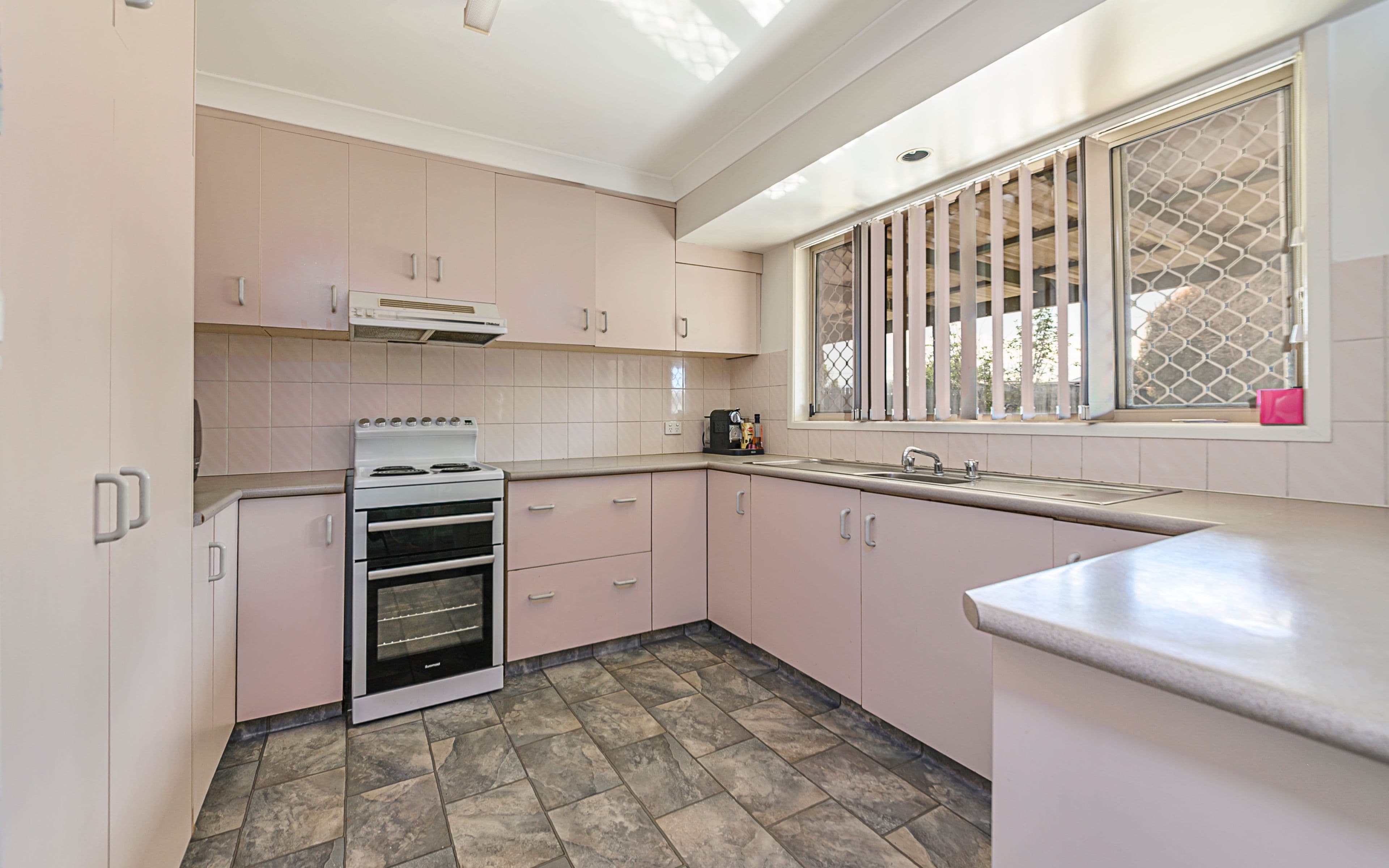 25 Gore Street, Warwick QLD 4370, Warwick - Thumbnail 4