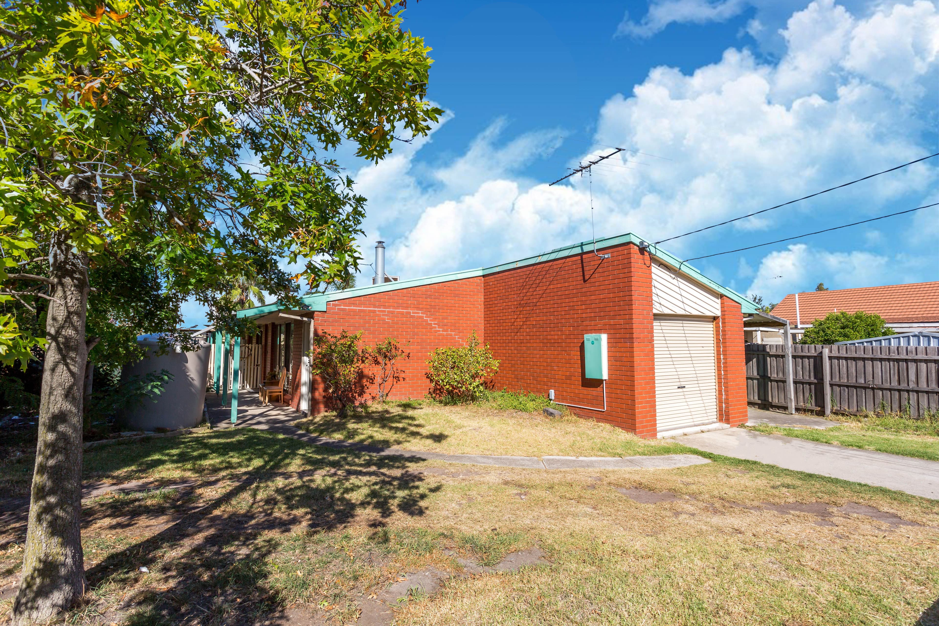 17 APPLEBY Court, Sunshine VIC 3020, Sunshine - Thumbnail 2