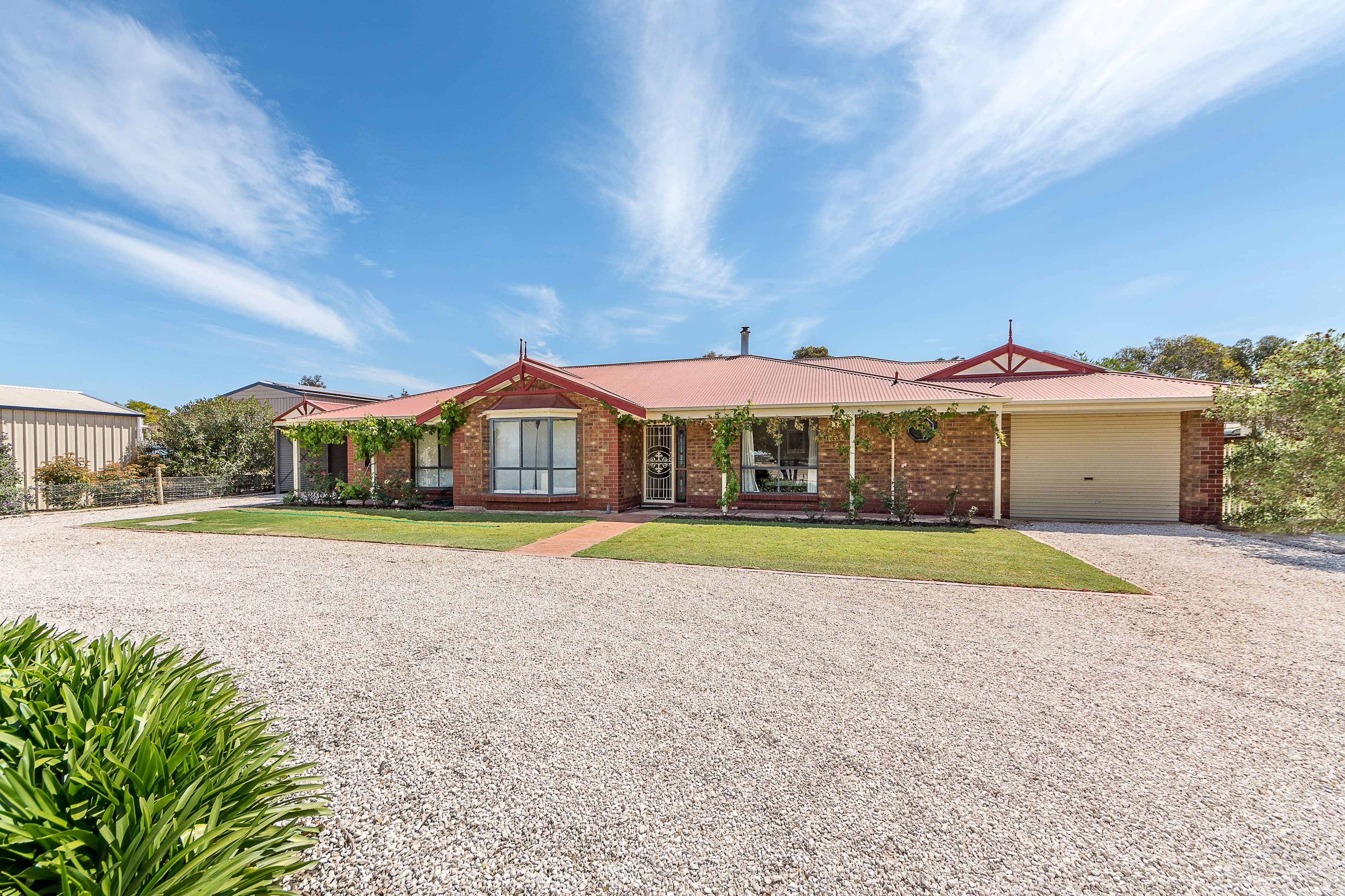 70 Sandergrove Road, Strathalbyn SA 5255, Strathalbyn - Image 1