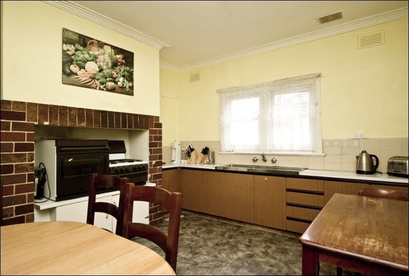 304 Greenwood Drive, WATSONIA VIC 3087, Watsonia - Thumbnail 3
