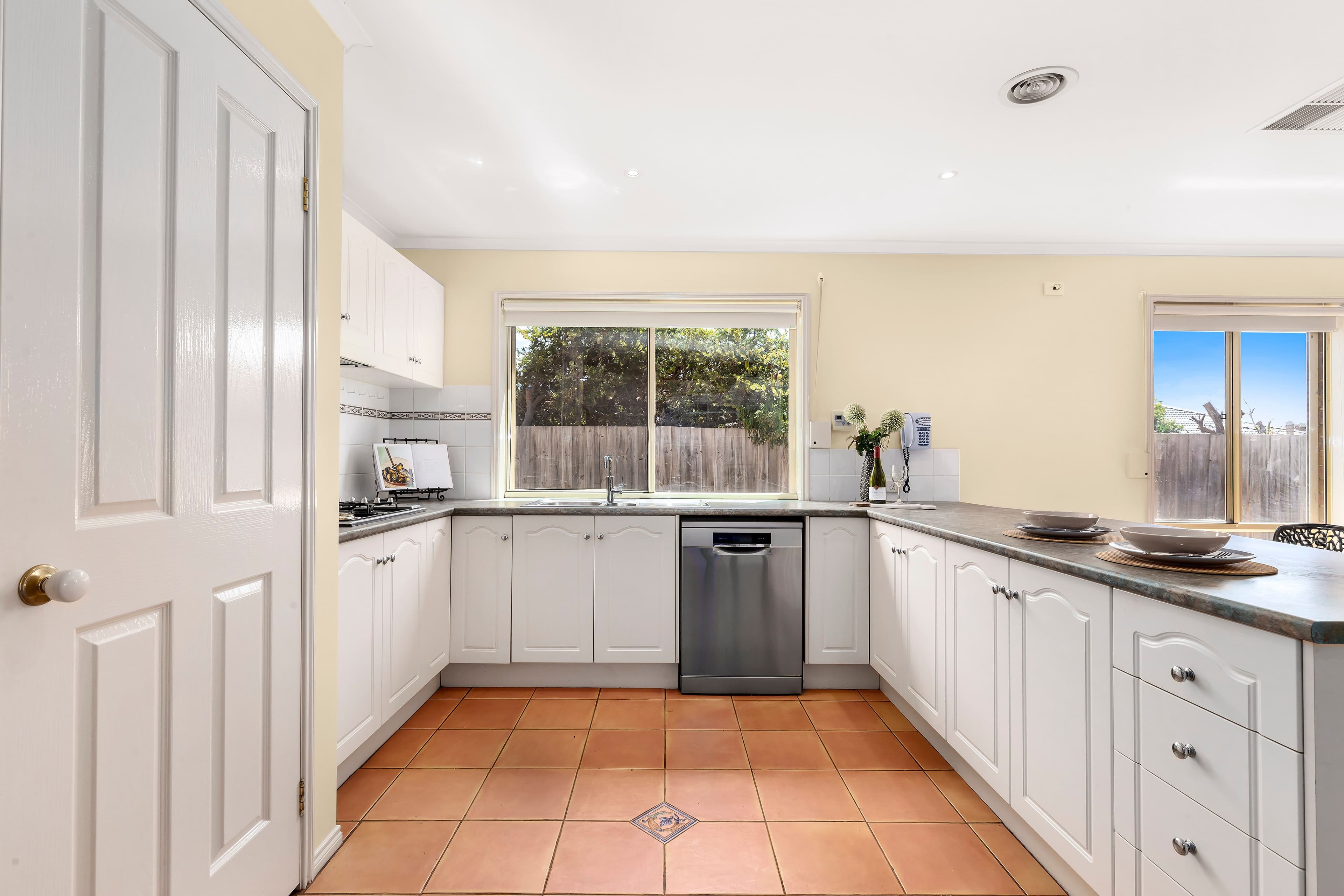 17 Memory Lane, Rowville VIC 3178, Rowville - Thumbnail 3
