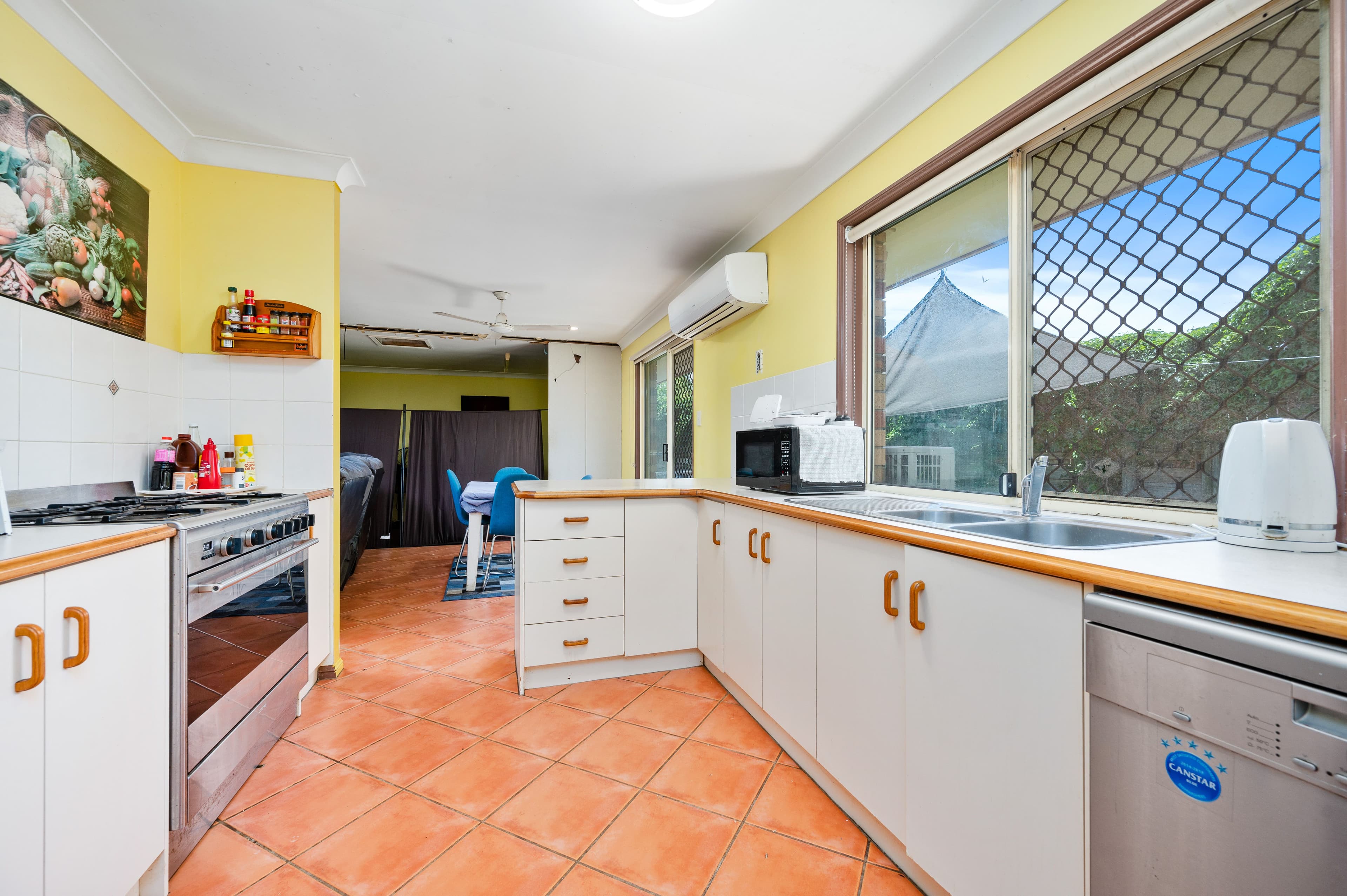 6 Montrose Place, New Auckland QLD 4680, New Auckland - Thumbnail 3