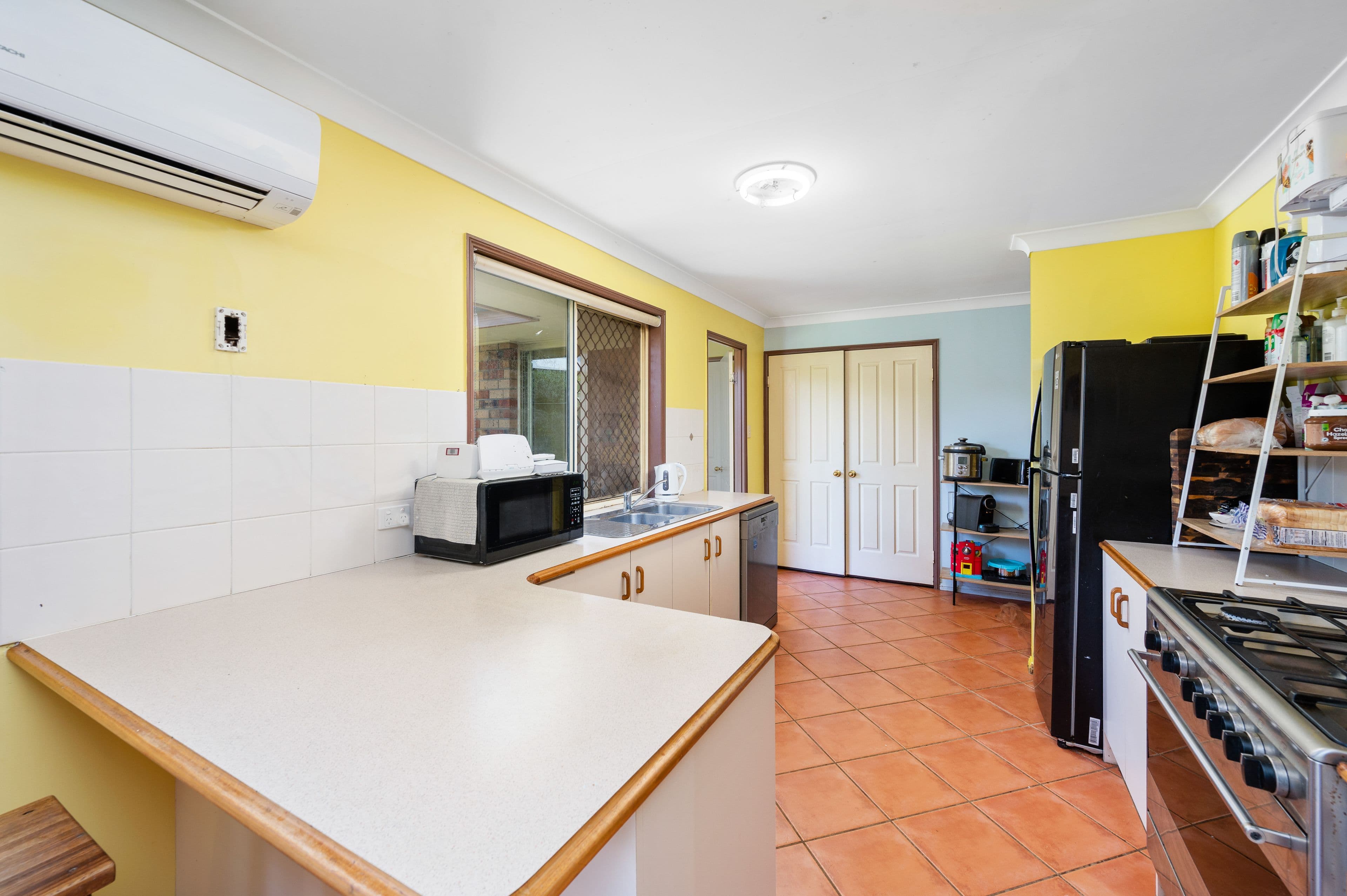 6 Montrose Place, New Auckland QLD 4680, New Auckland - Thumbnail 4