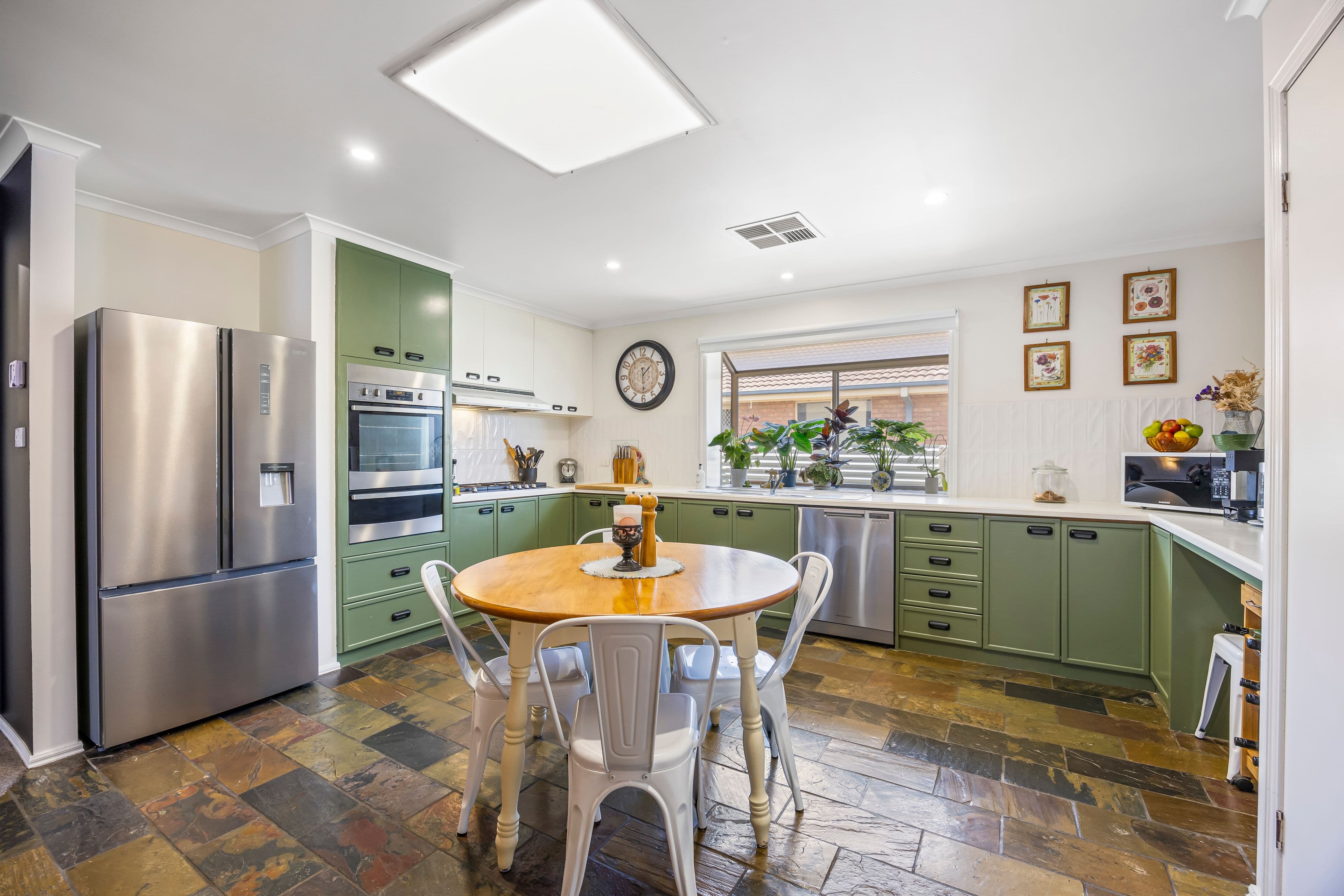 20 Panorama Drive, Delacombe VIC 3356, Delacombe - Thumbnail 2