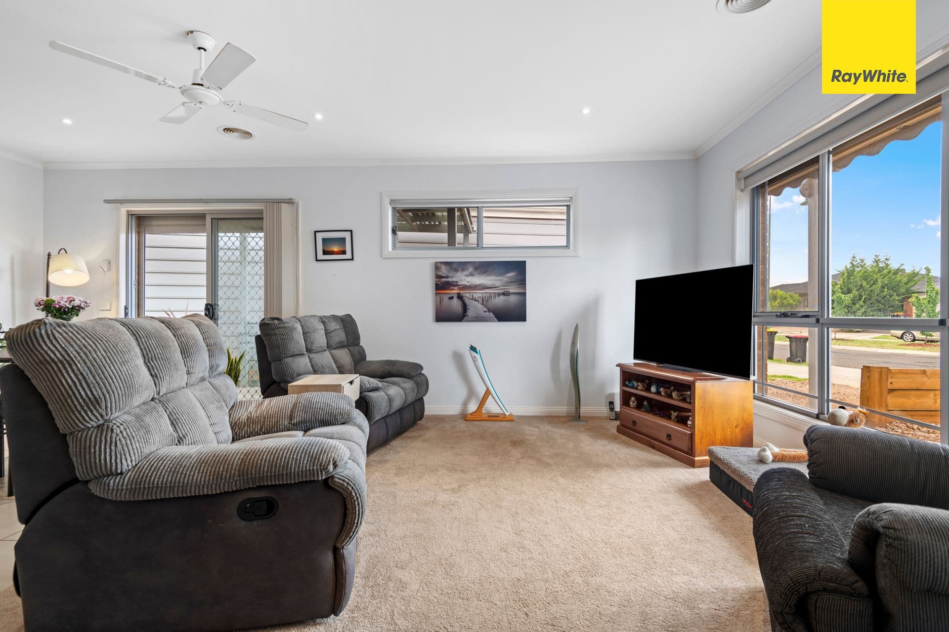 92 Arnolds Creek Boulevard, HARKNESS VIC 3337, Harkness - Thumbnail 2
