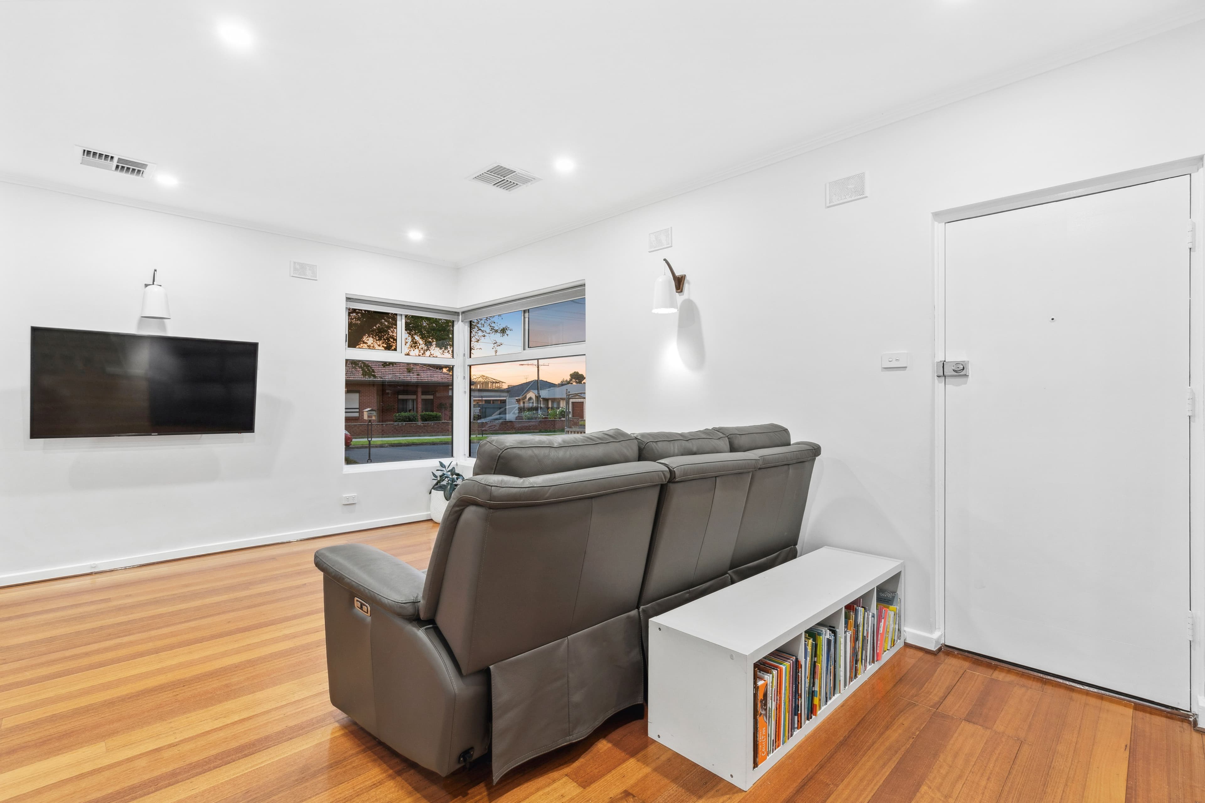 19 Kingborn Avenue, Seaton SA 5023, Seaton - Thumbnail 3